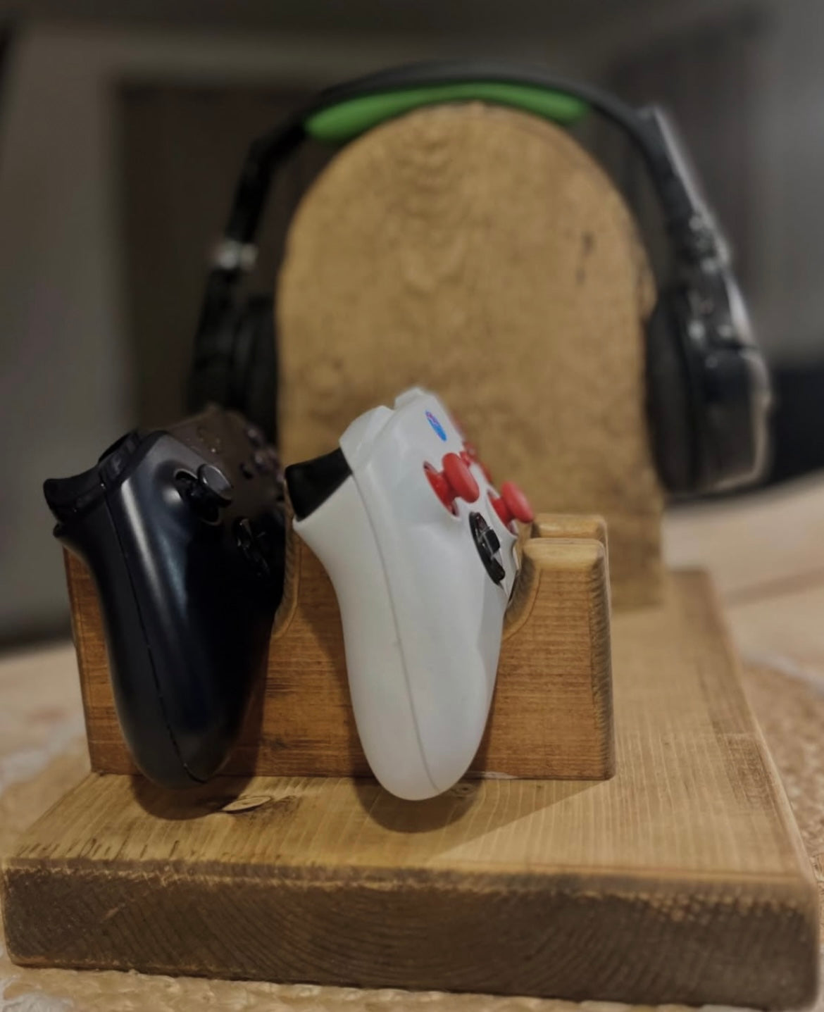 Wooden Headset & Controller Stand